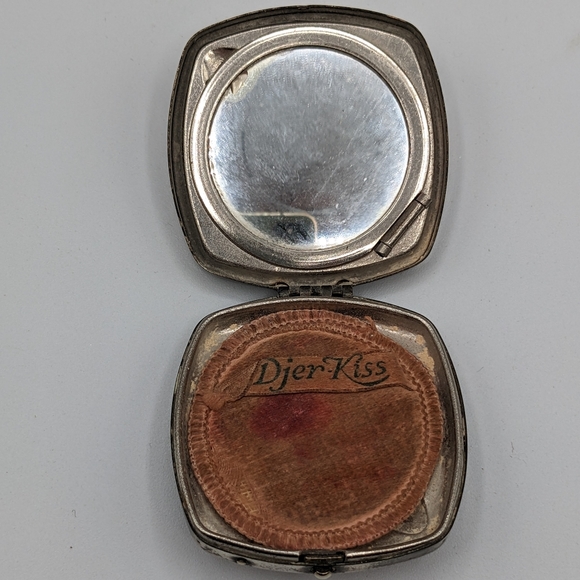 Antique Djer Kiss Kissing Fairies Compact - Picture 7 of 12